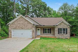 324 N Milford Dr - Photo 1 of 1