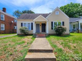 featured image of 907 S Jackson St