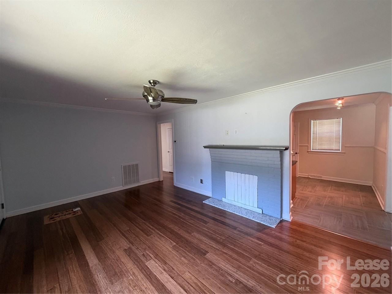 637 Hartness Rd - Photo 3 of 17