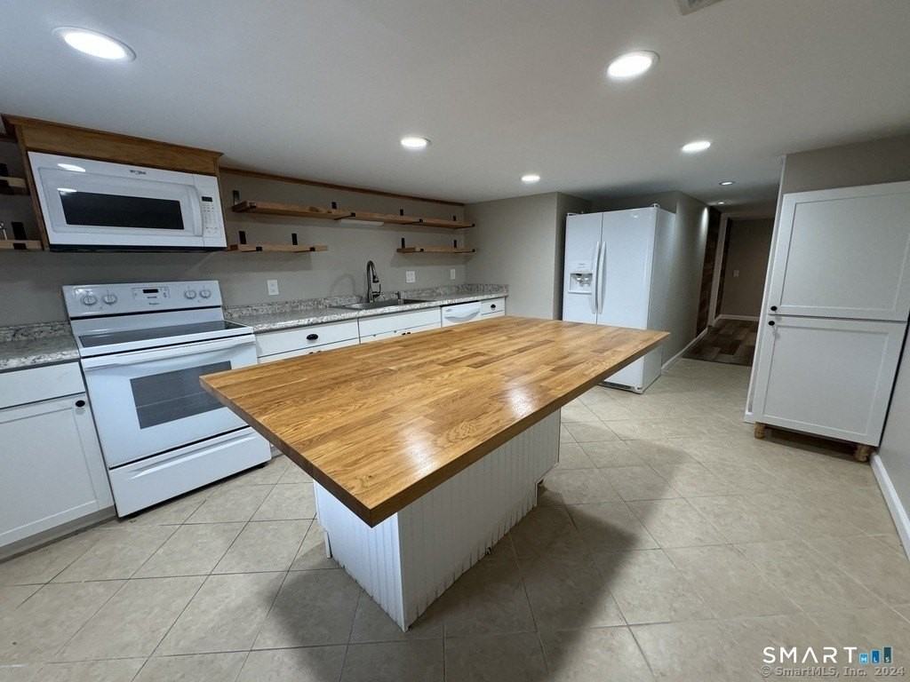 55 White Oak Ln - Photo 7 of 11