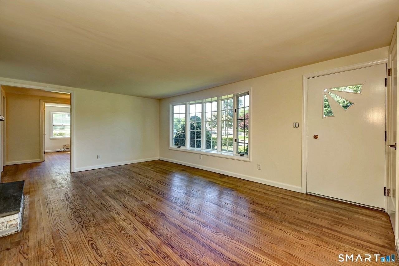 38 Eagle Rd - Photo 3 of 22