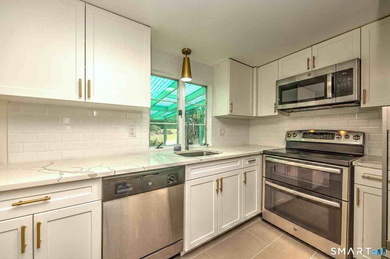 38 Eagle Rd - Photo 5 of 22