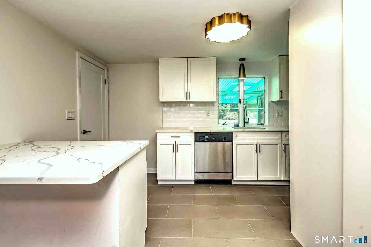 38 Eagle Rd - Photo 6 of 22