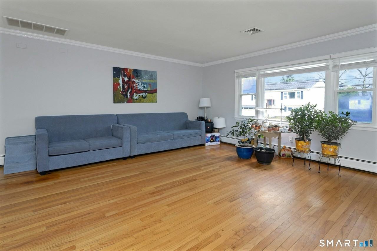 25 Quinsey Dr - Photo 4 of 18