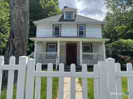 featured image of 389 Main St