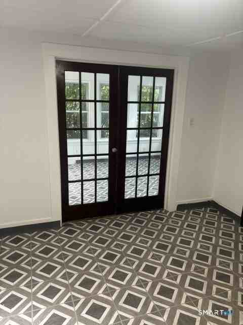 389 Main St - Photo 7 of 22