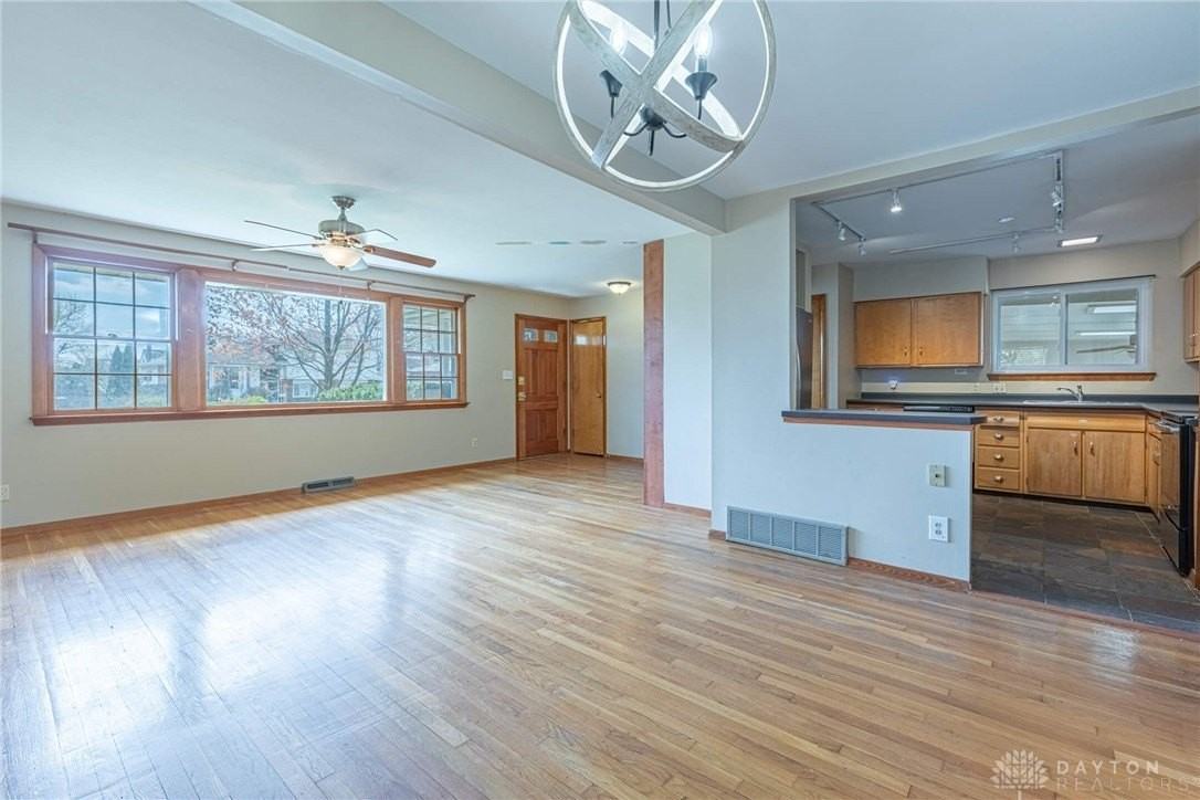 2309 Whitlock Pl - Photo 2 of 18