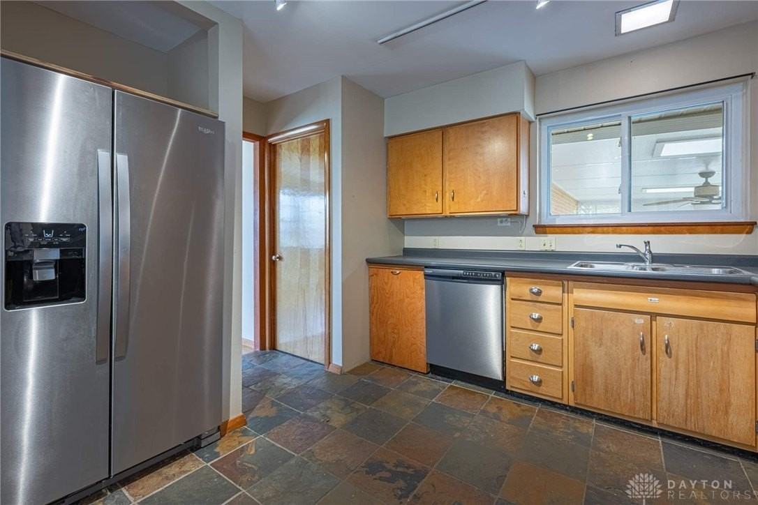 2309 Whitlock Pl - Photo 7 of 18