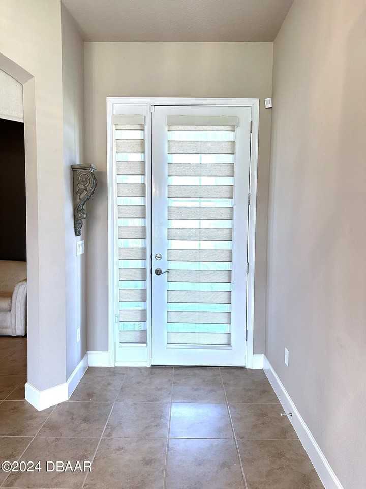 6326 Hanfield Dr - Photo 5 of 33