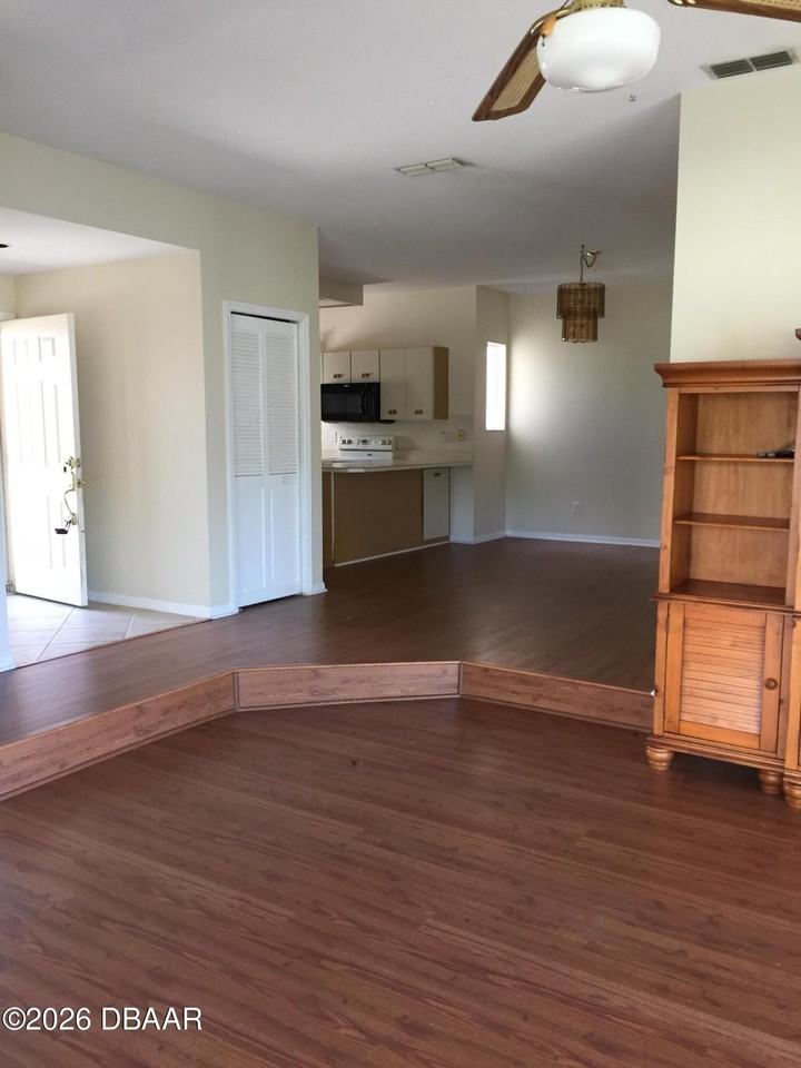 38 Magnolia Dr S - Photo 5 of 17