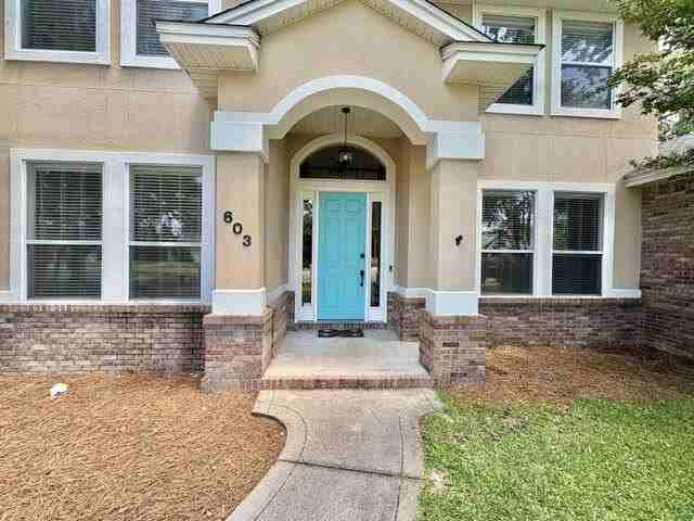 603 Buckeye Ct - Photo 3 of 50