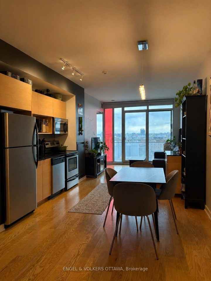 324 Apartment Building - Photo 4 of 12