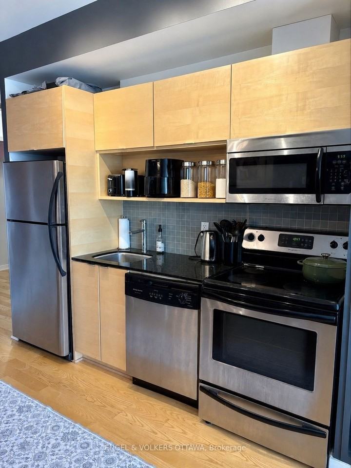 324 Apartment Building - Photo 5 of 12