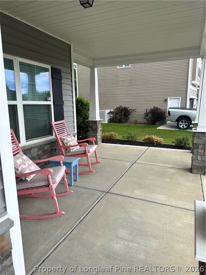 580 Stonebriar Ave - Photo 5 of 38