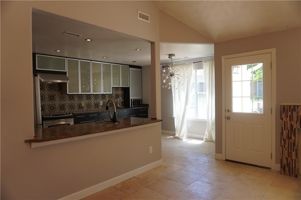 626 Beaver Run Trce - Photo 5 of 7
