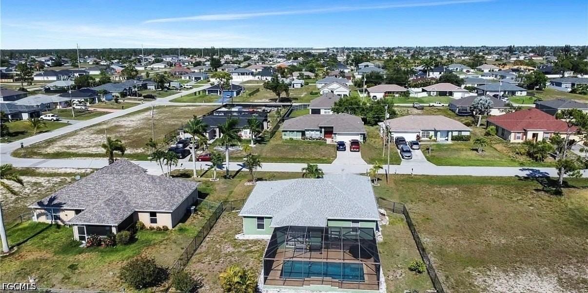 2152 Nw 22nd Pl - Photo 5 of 11