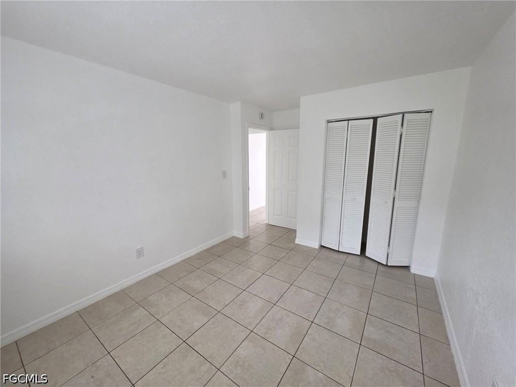 2452 Stella St #105 - Photo 4 of 8