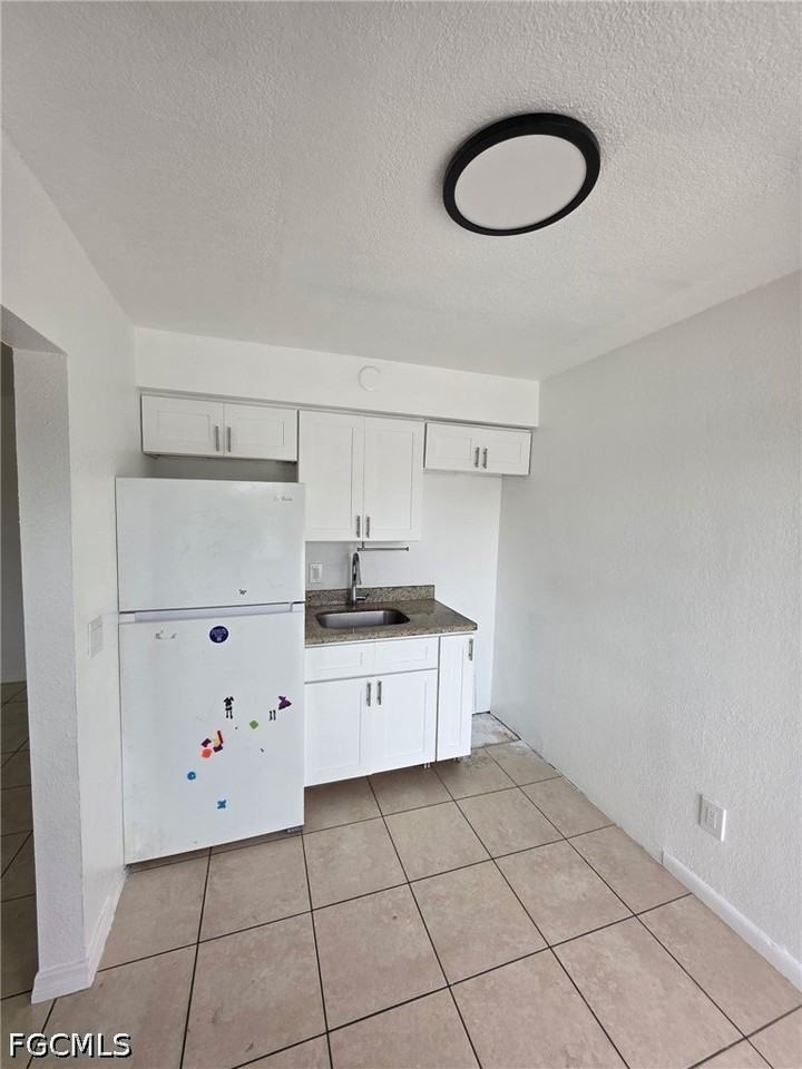 2452 Stella St #105 - Photo 7 of 8