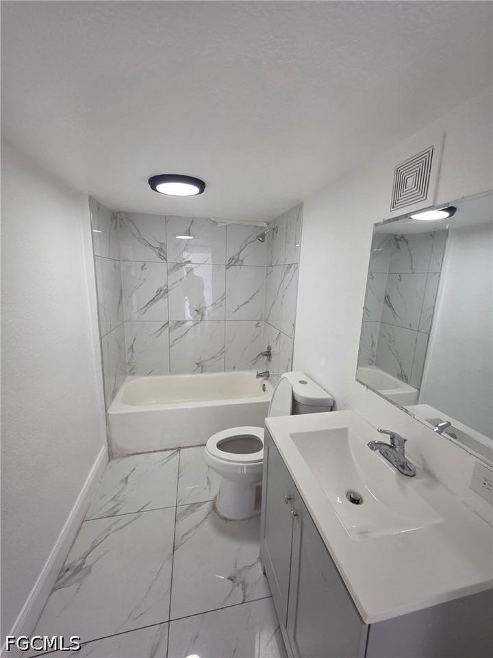 420 Fairfax Dr #5 - Photo 4 of 7