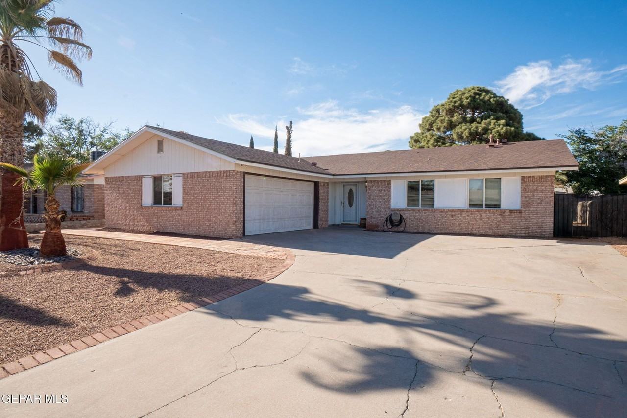 10805 Hitchcock Ave - Photo 2 of 24