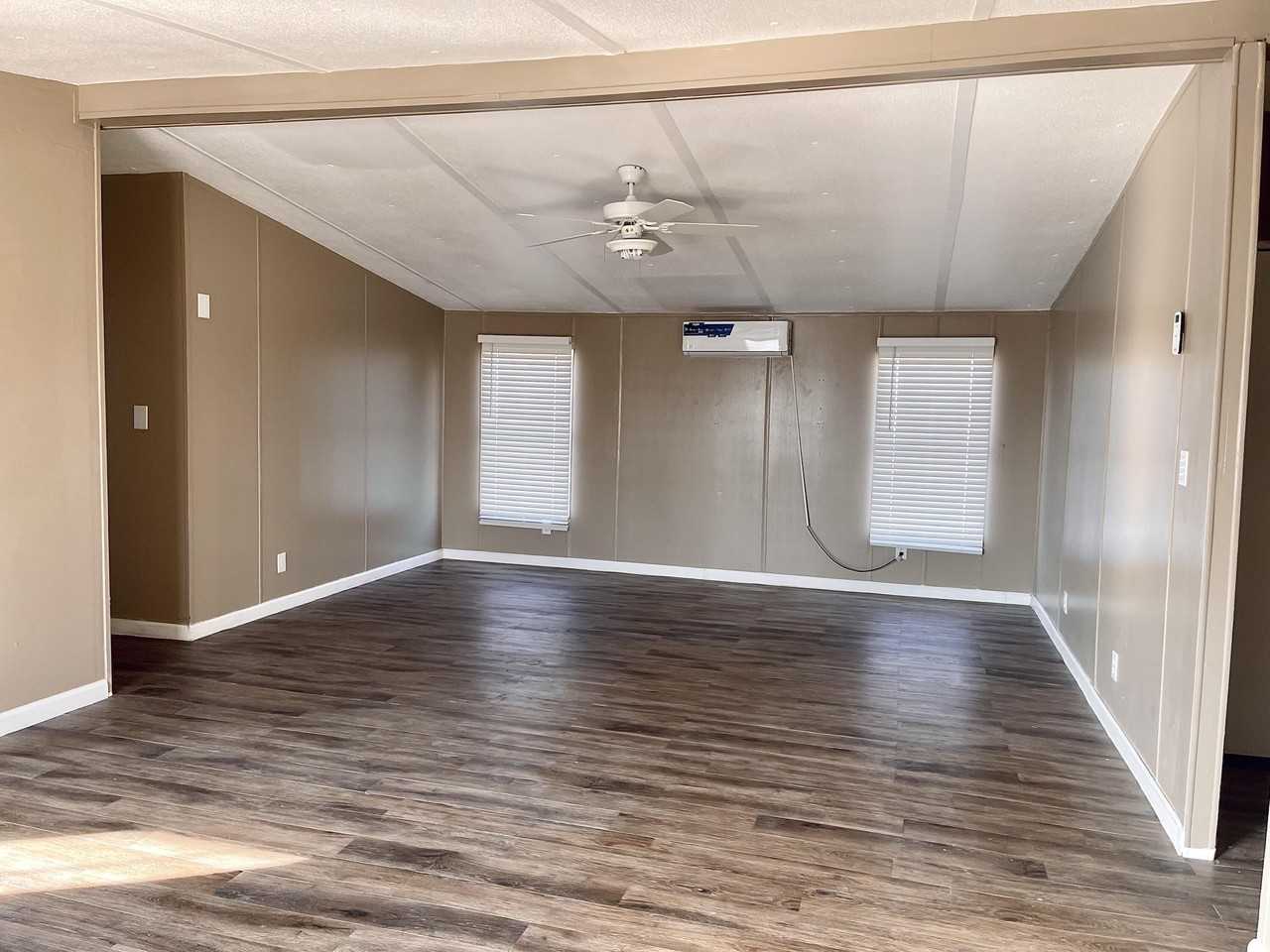 301 Vida Bonita Way - Photo 2 of 14