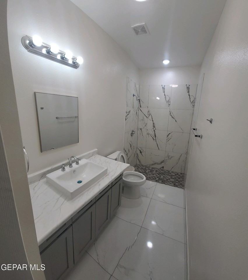 225 Antone St #B - Photo 6 of 6