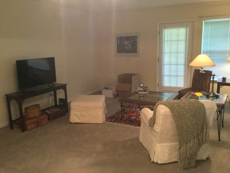 1123 Joyce Ln - Photo 5 of 24
