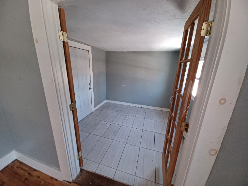 440 Lincoln St #1 - Photo 5 of 17