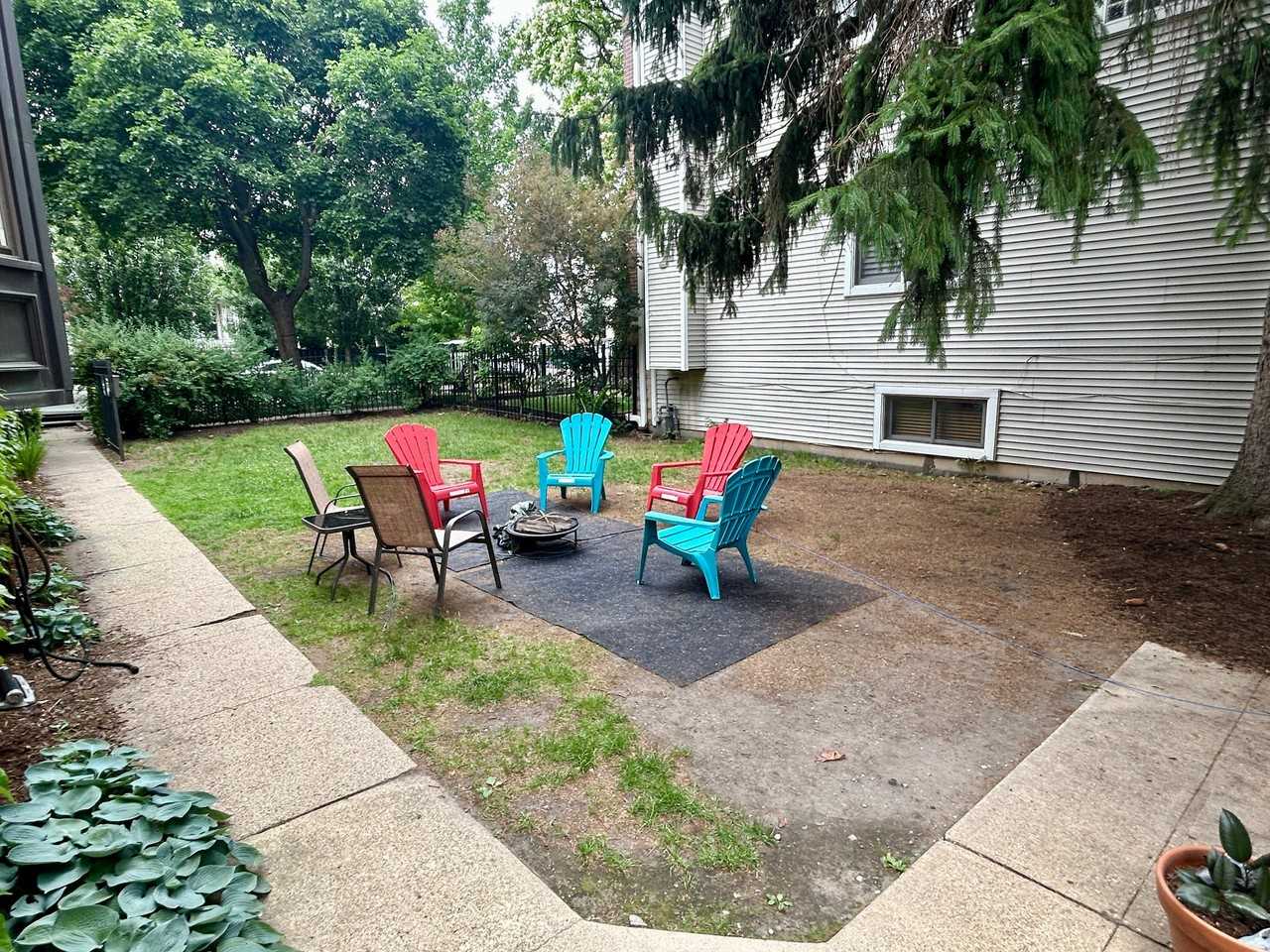 2221 W School St #1 - Photo 2 of 23