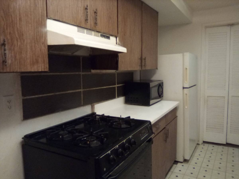10218 Prince Pl - Photo 2 of 8