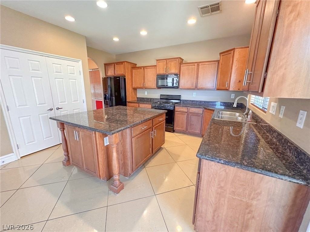 142 Castle Course Ave - Photo 6 of 37