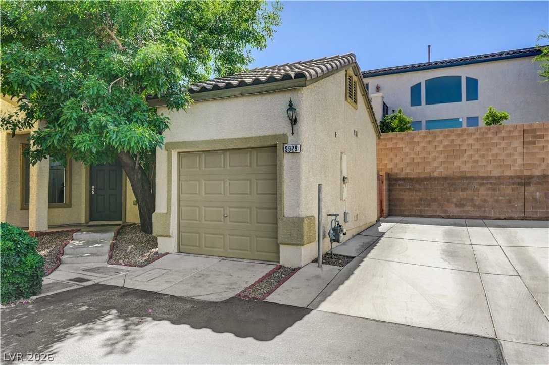 9929 Markhorn Ct