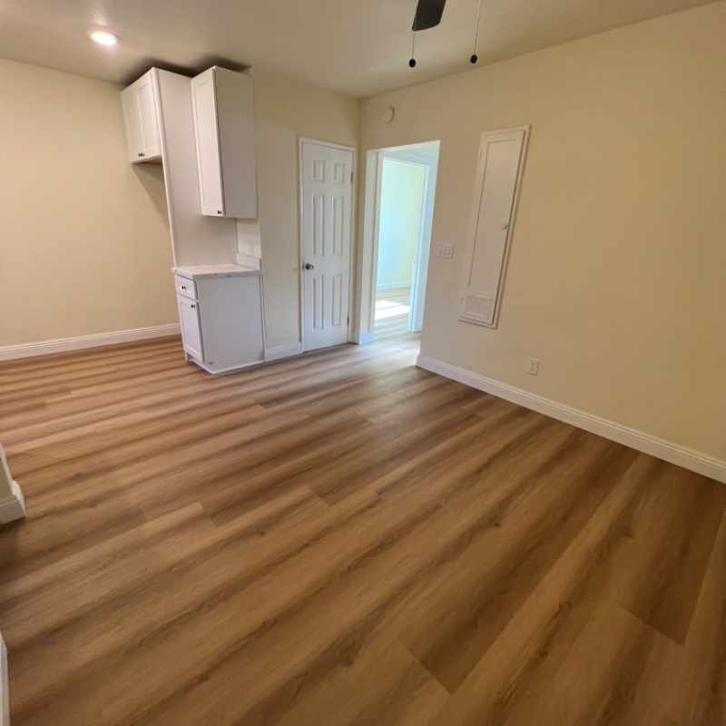 249 E Graham Ave #B - Photo 3 of 8