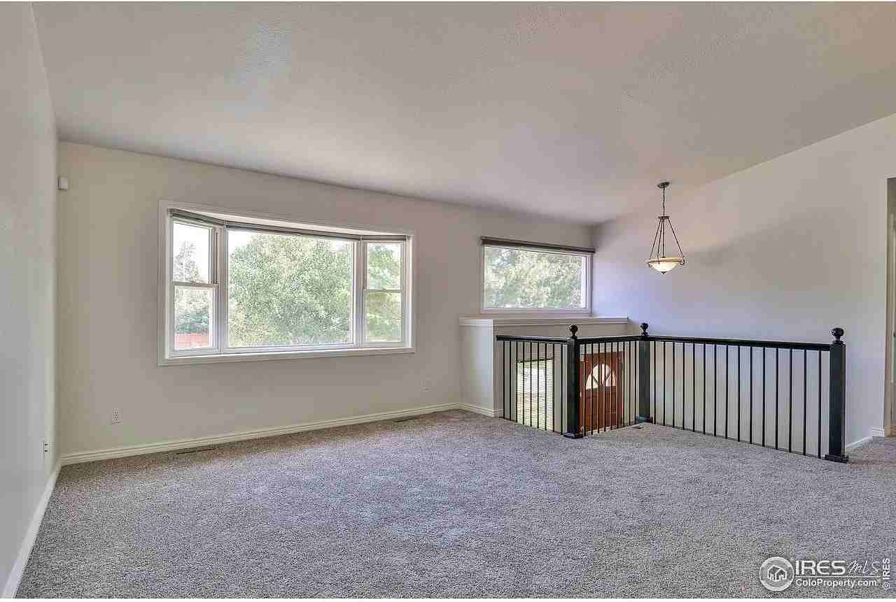 2601 Treemont Dr - Photo 3 of 20