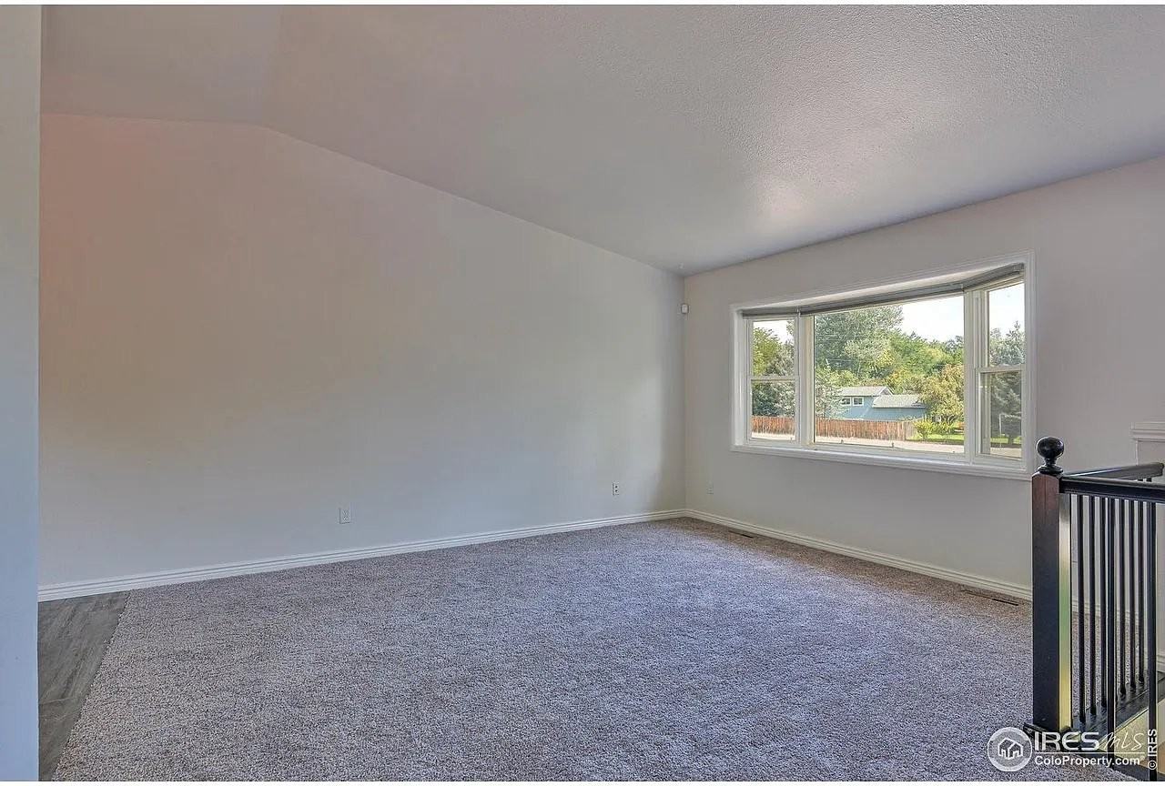 2601 Treemont Dr - Photo 4 of 20