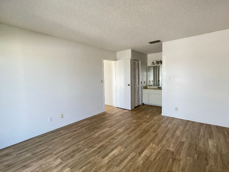 81 Emerald Ct - Photo 7 of 15