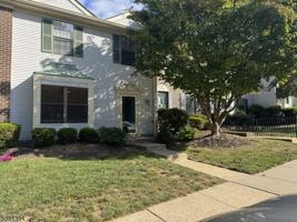 featured image of 4 Woodward Ln