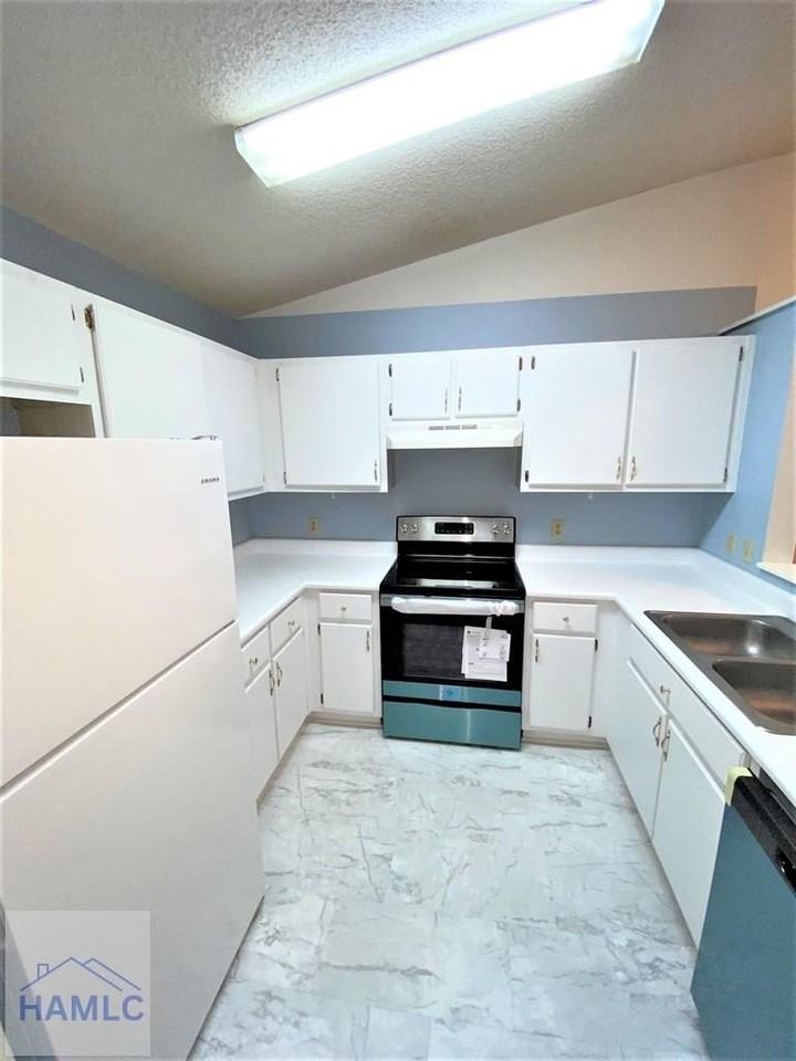 910 Brett Dr Apt 54 - Photo 5 of 15
