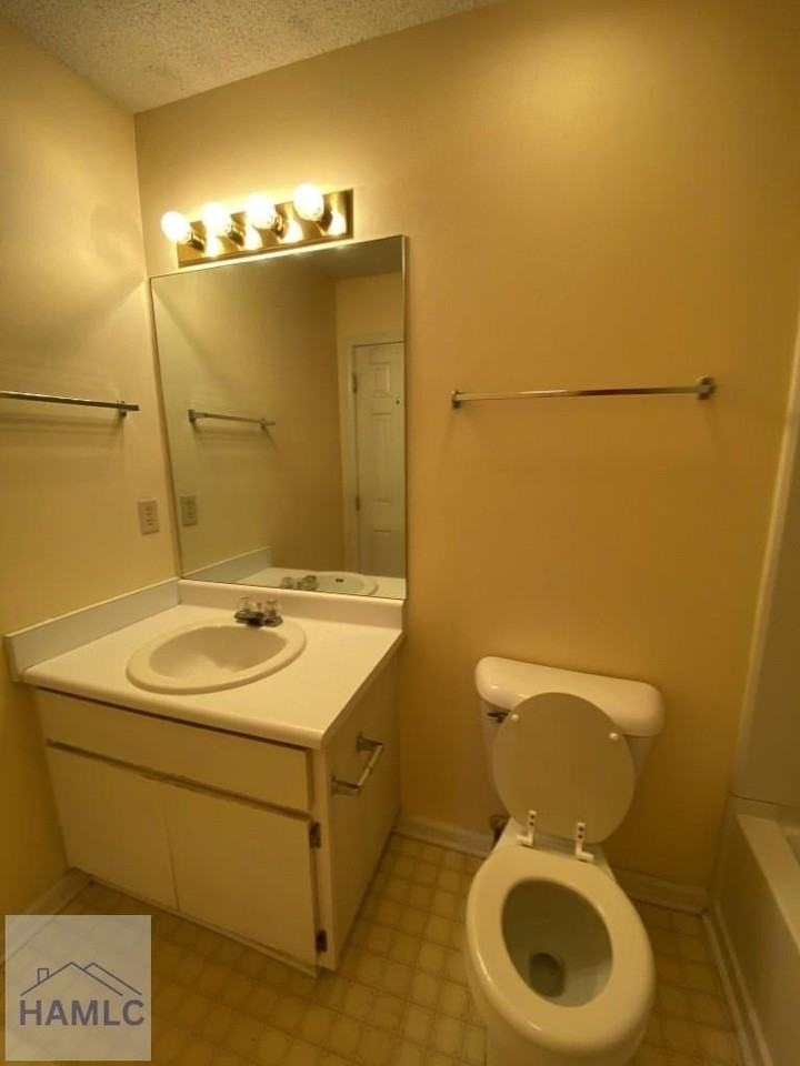 1100 Pineland Ave Apt 8c - Photo 6 of 13
