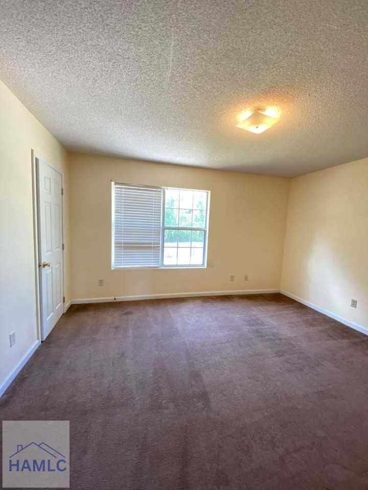 1100 Pineland Ave Apt 8c - Photo 7 of 13