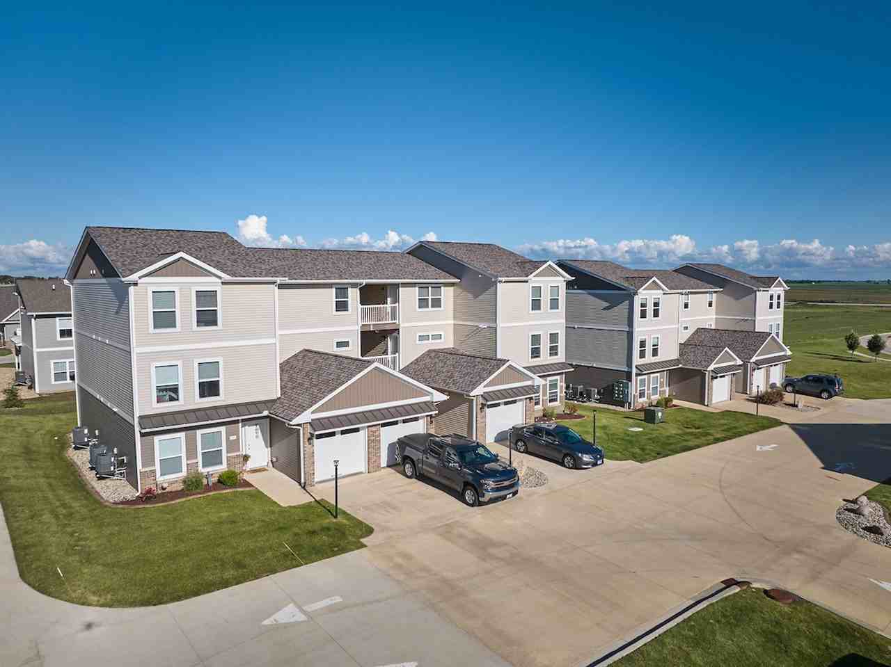 Middletown Place Apartments - Photo 4 of 27