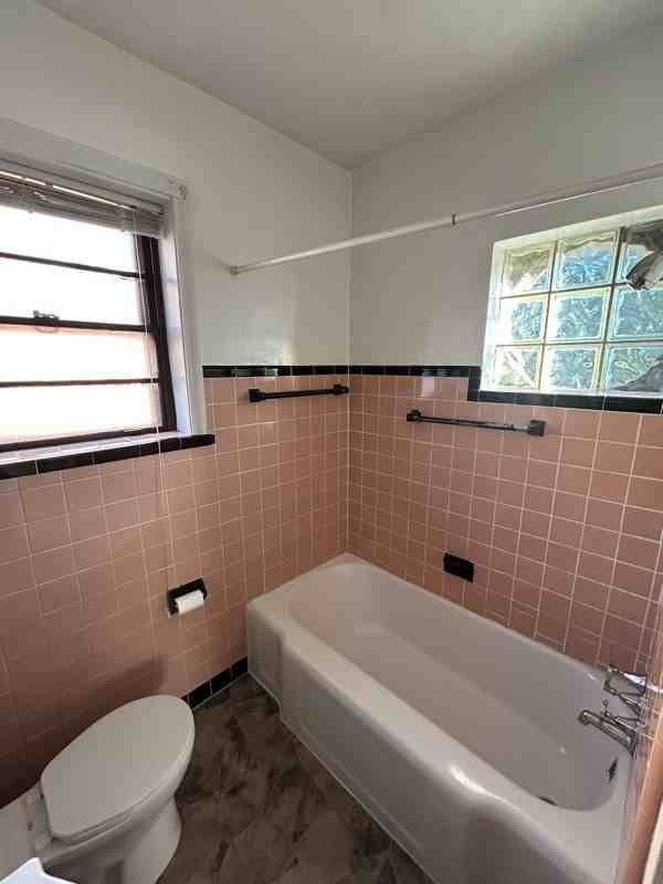 6430 Hampton Ave #6432A - Photo 6 of 10
