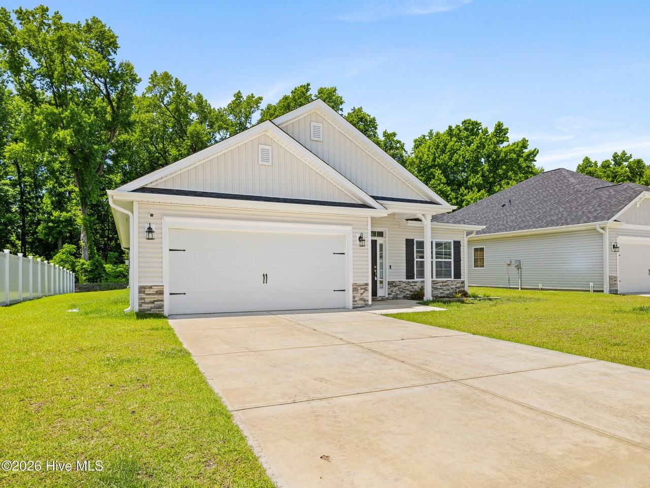 713 Greenwich Pl - Photo 2 of 42