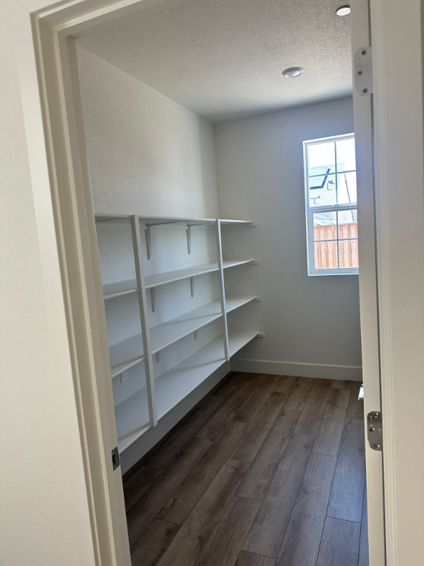 5377 Kusnick Ave - Photo 2 of 8