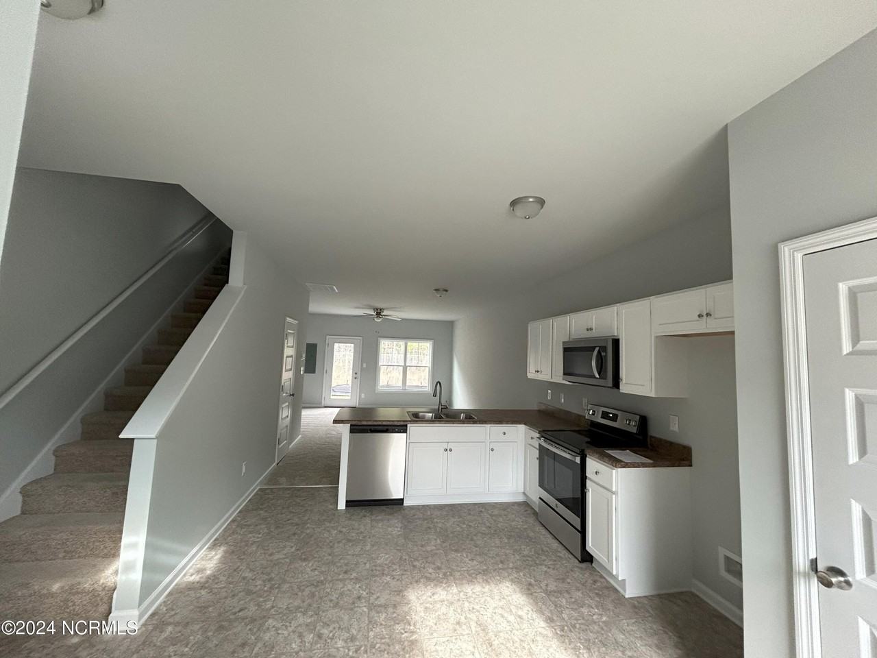 174 Buckhorn Ave - Photo 4 of 18