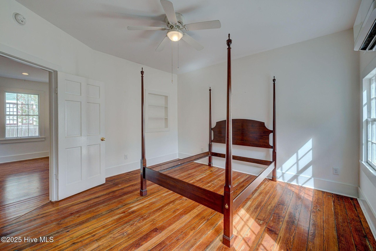 414 Orange St #B - Photo 6 of 11