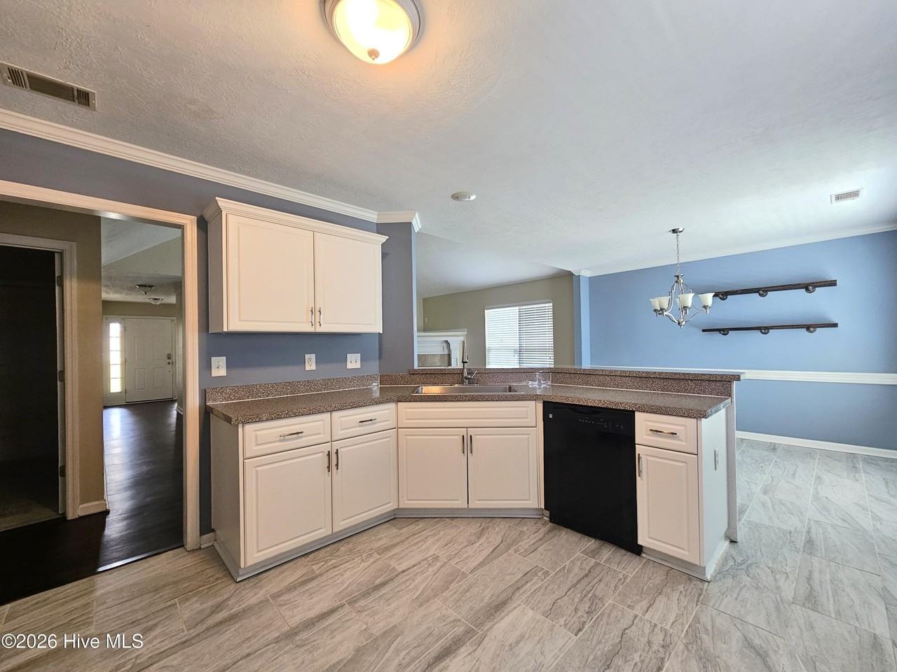 770 Michelle Ct - Photo 7 of 20