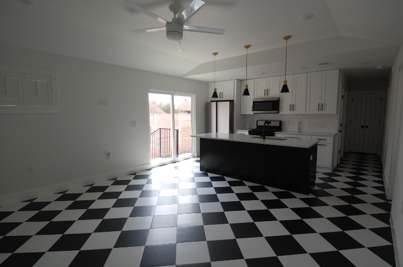 6806 Pondsdale Ln - Photo 3 of 15