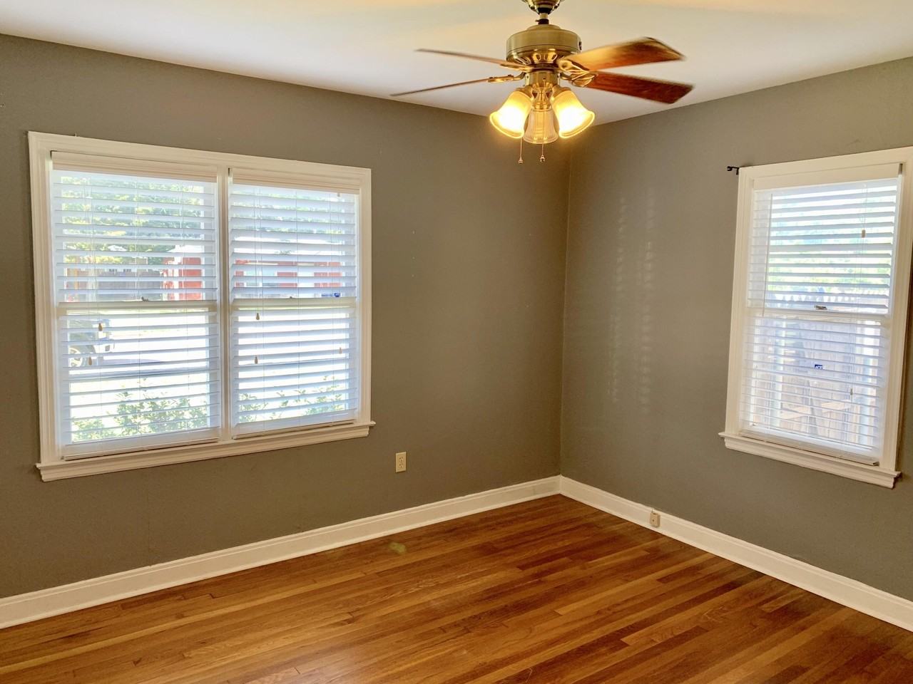 2707 30th St - Photo 4 of 10