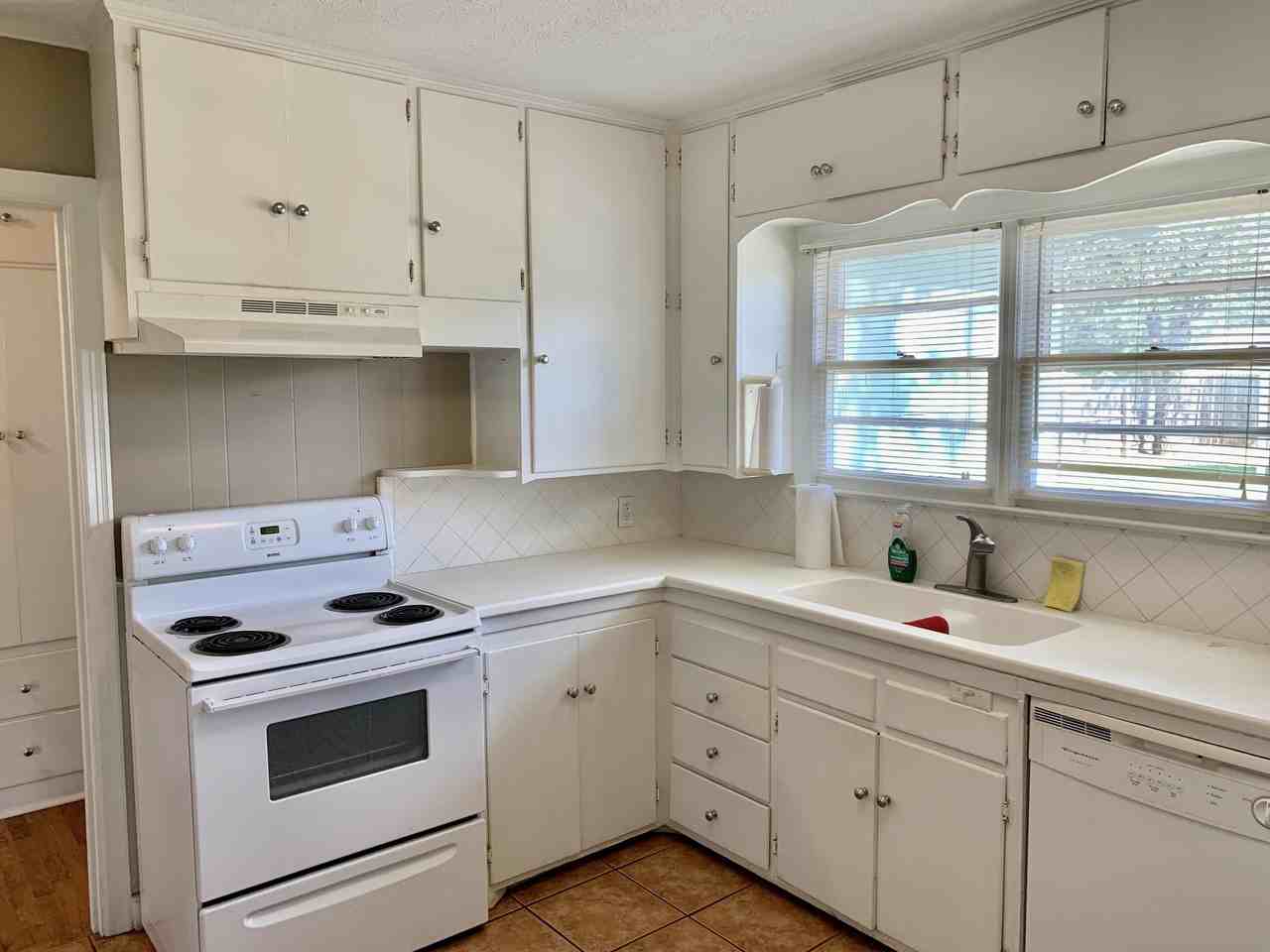 2707 30th St - Photo 7 of 10